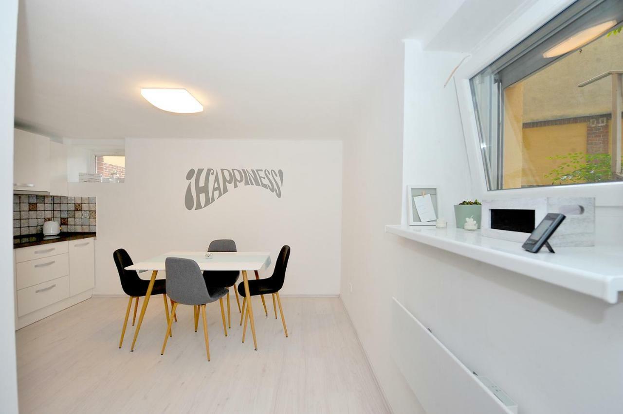 Pure Apartman 페치 외부 사진