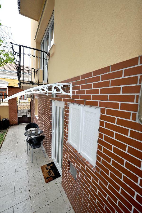 Pure Apartman 페치 외부 사진